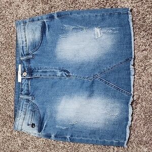 Kancan Distressed Denim Skirt spring summer 11 / 29